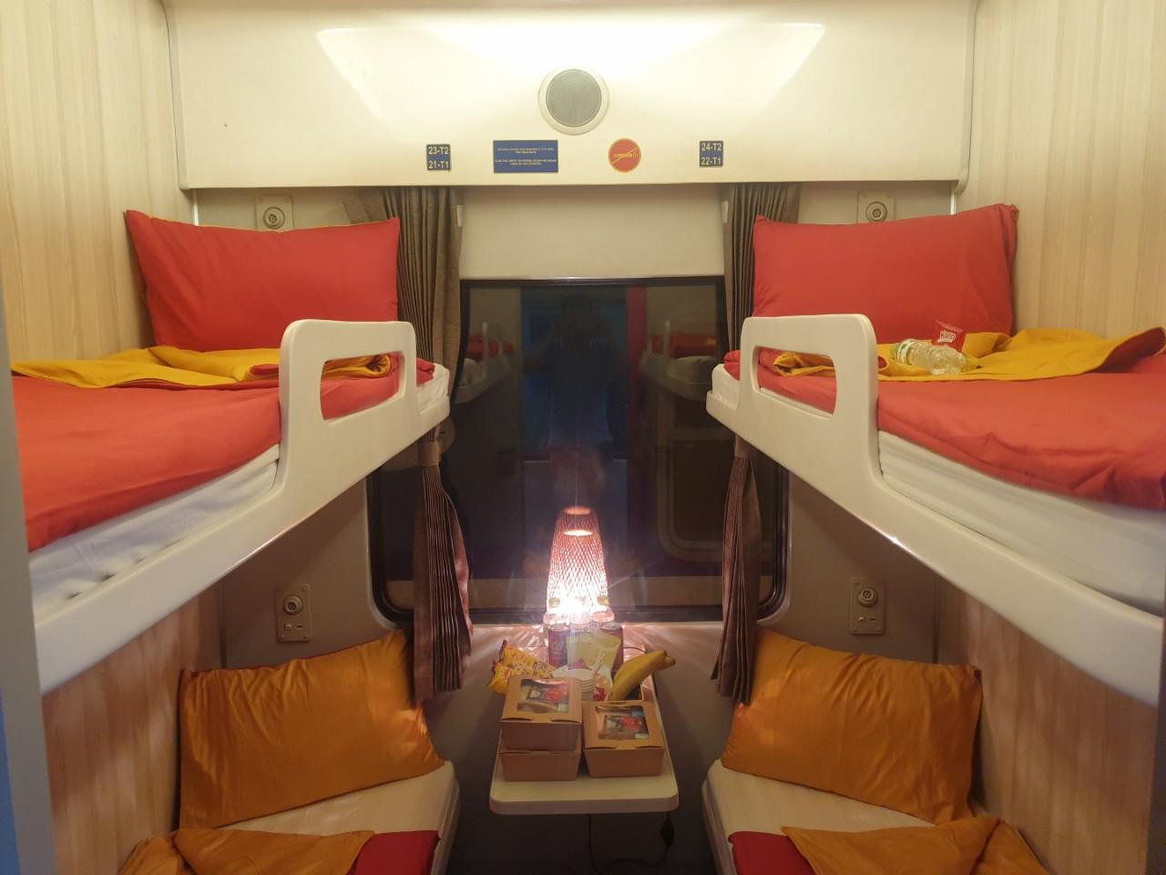 Ninh Binh - Dong Hoi on Lotus Train SE19 (22h00 - 6h02) available from 02 March 2023 (Deluxe 4 Berths Cabin, One Way)